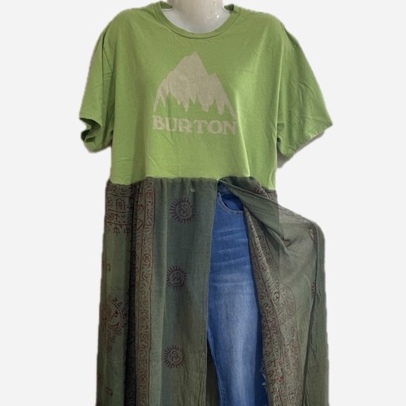 Upcycled boho maxi t-shirt. - Picture 11 of 11